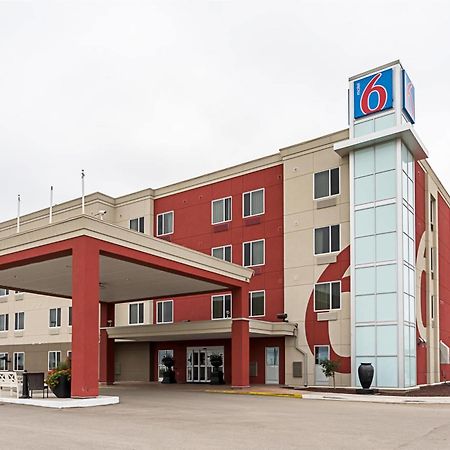 Motel 6-Moosomin, Sk Екстер'єр фото