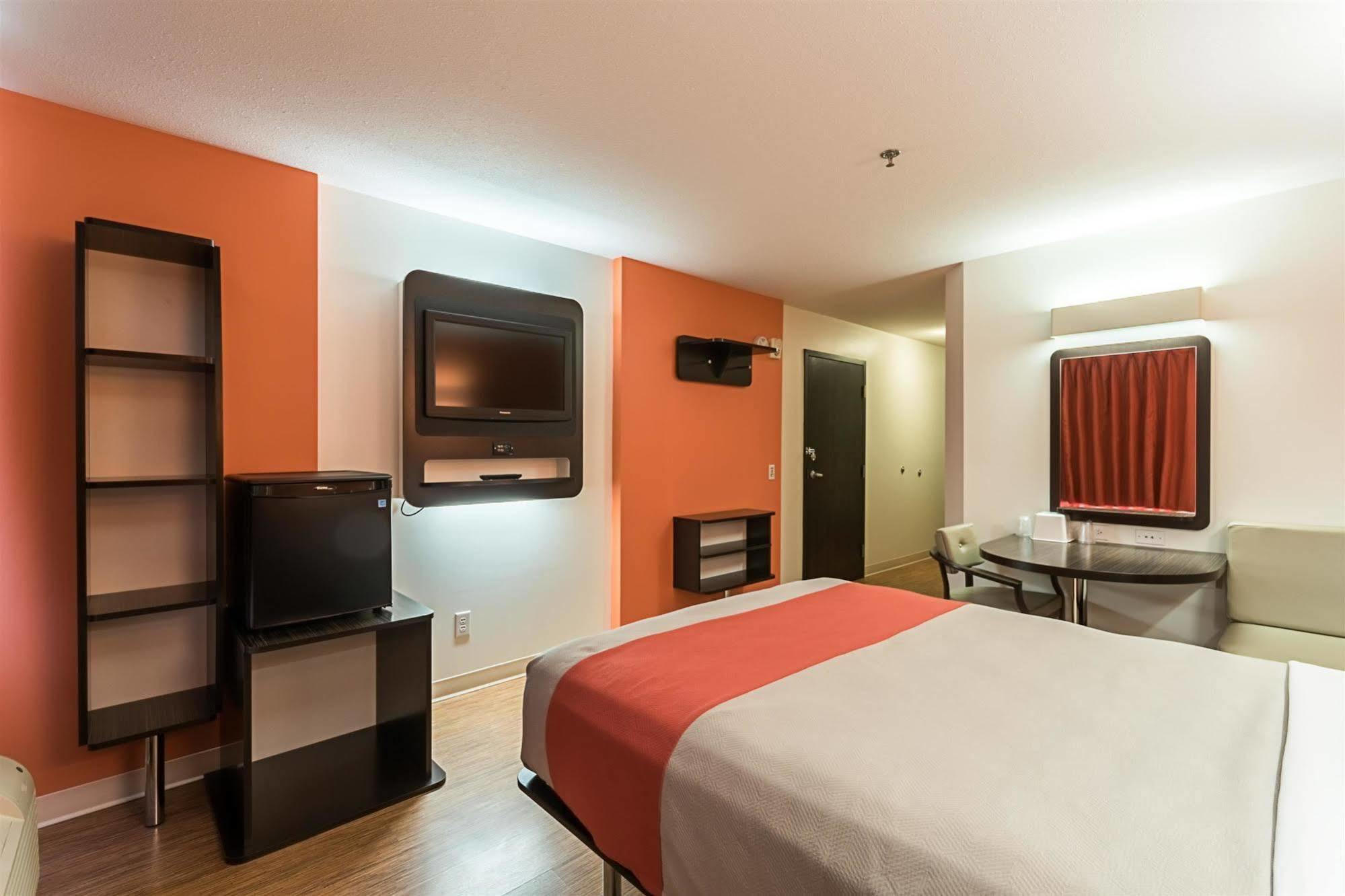 Motel 6-Moosomin, Sk Екстер'єр фото